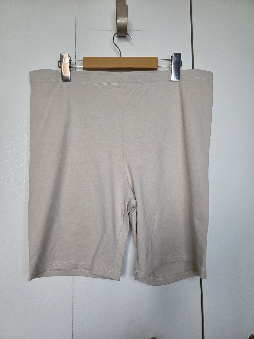 H&M Women's XL Tan Beige Bike Shorts Athletic Cycling Fitness Wear